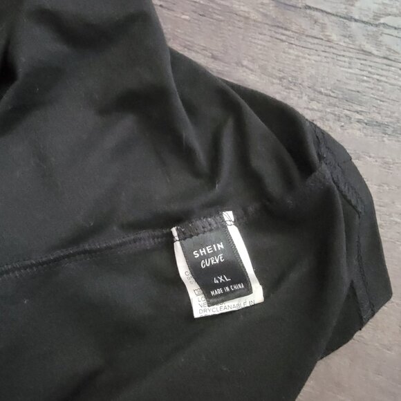 Shein Plus Cold Shoulder Floral Tee Size 4XL Black Mandala Boho Top Casual Loose - Picture 6 of 6